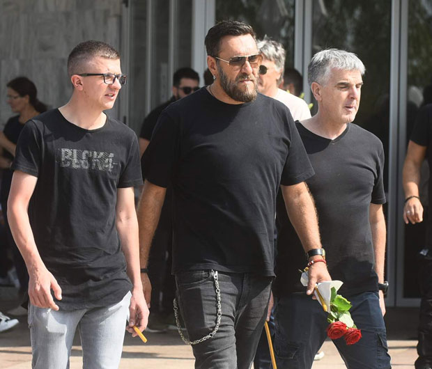 НИГОРОВ ГОВОР НА САХРАНИ ГРУА ПОТРЕСАО СВЕ: Бог узима само најлепше цвеће